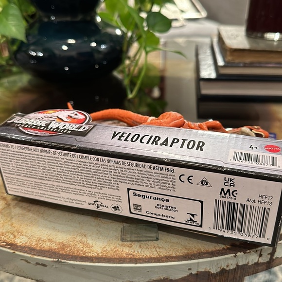 Jurassic World legacy collection Velociraptor slashing action Dinosaur Dino - Picture 9 of 9
